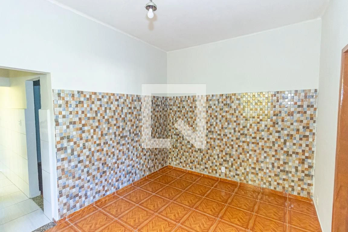 Unfurnished house with 2 bedrooms and private garden — photo 7