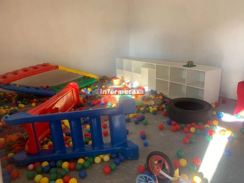 Casa independiente de 500 m² con 4 dormitorios y 1 suite — photo 39