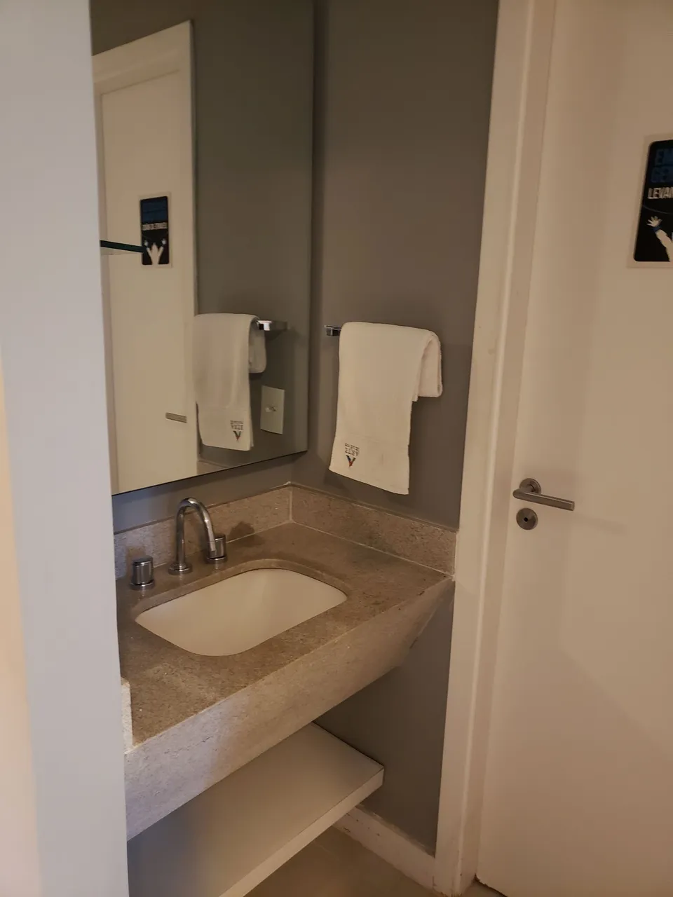 Apartamento amueblado con 1 dormitorio y cocina abierta — photo 10