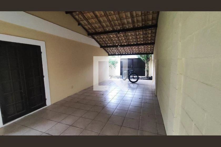 House with 3 bedrooms, 4 bathrooms and 360 m² — photo 18