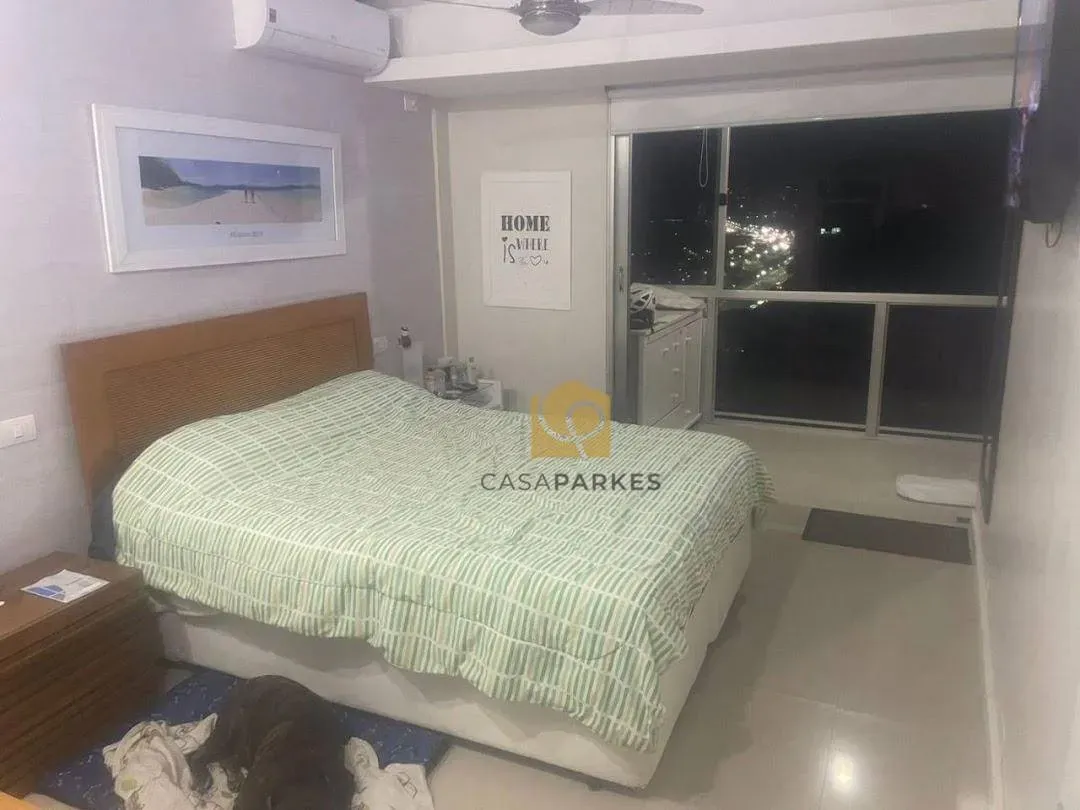 Mountain view in a 3-bedroom apartment, 138 m² — photo 11