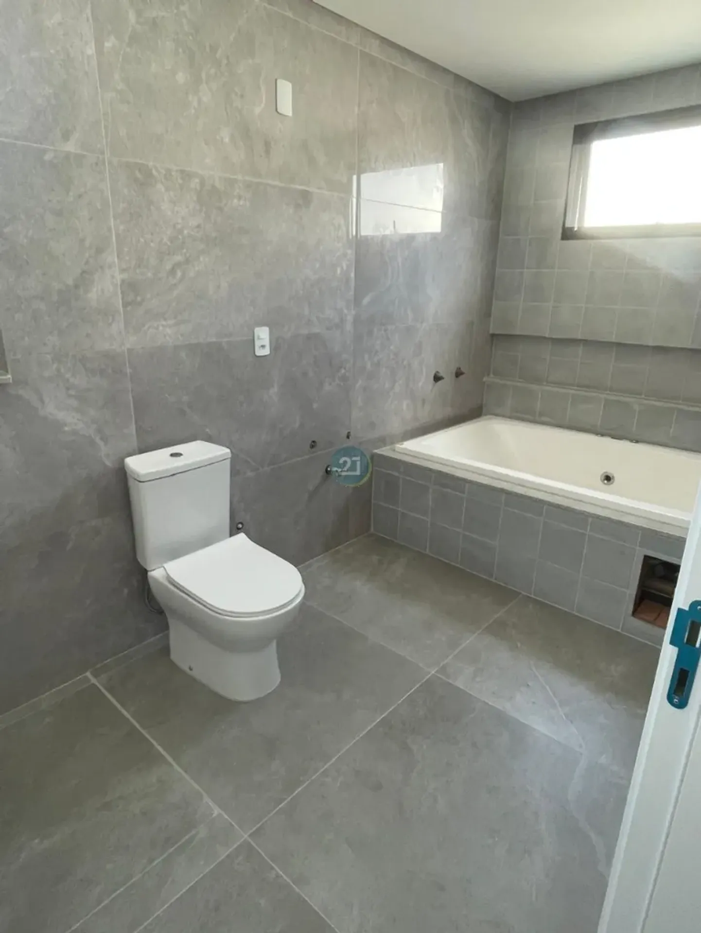 247 m² apartment with 3 en-suite bedrooms and 2 parking — photo 12