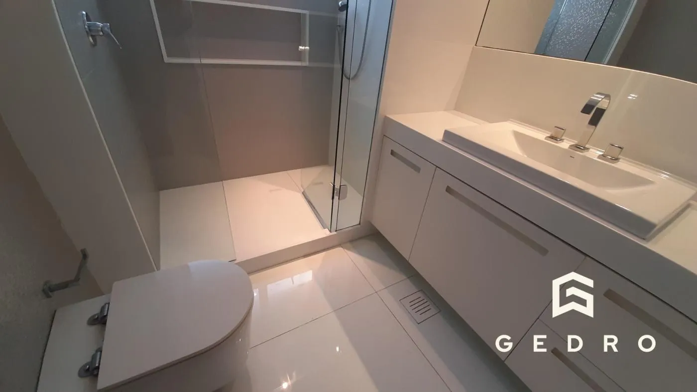 Furnished apartment, 320 m², with a water view — photo 24