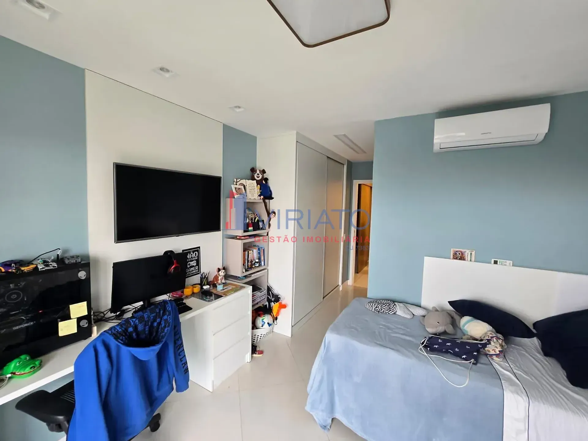 Furnished apartment with 4 bedrooms and 5 bathrooms — photo 45