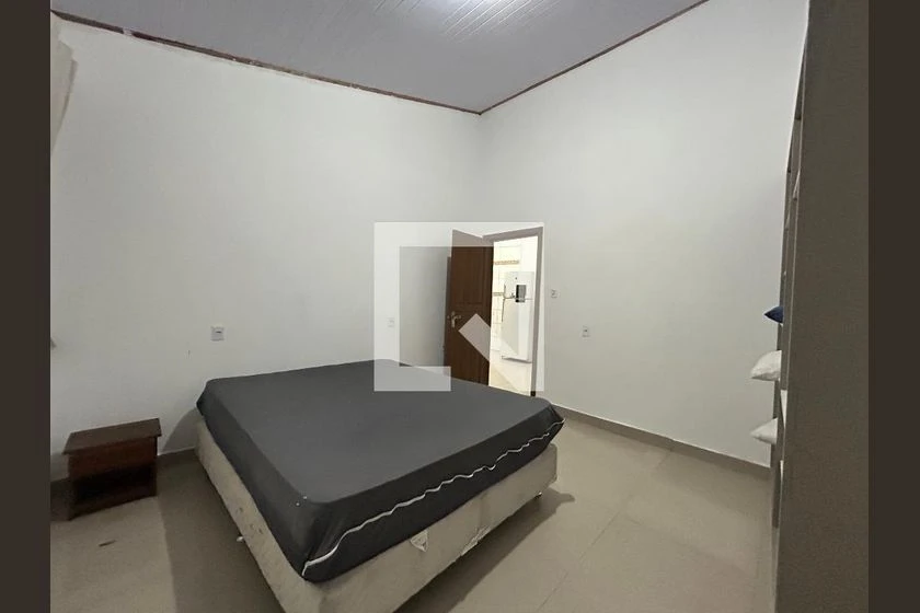 2-bedroom house with 2 bathrooms and 3 parking spots — photo 5