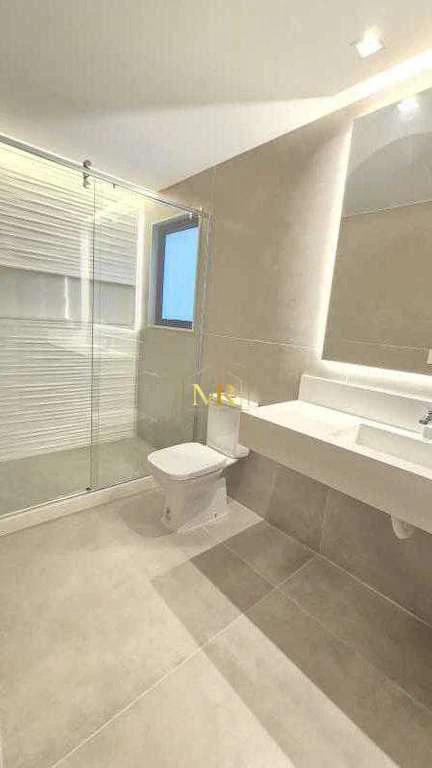 Triplex house with 6 en-suite bedrooms and 9 bathrooms — photo 20