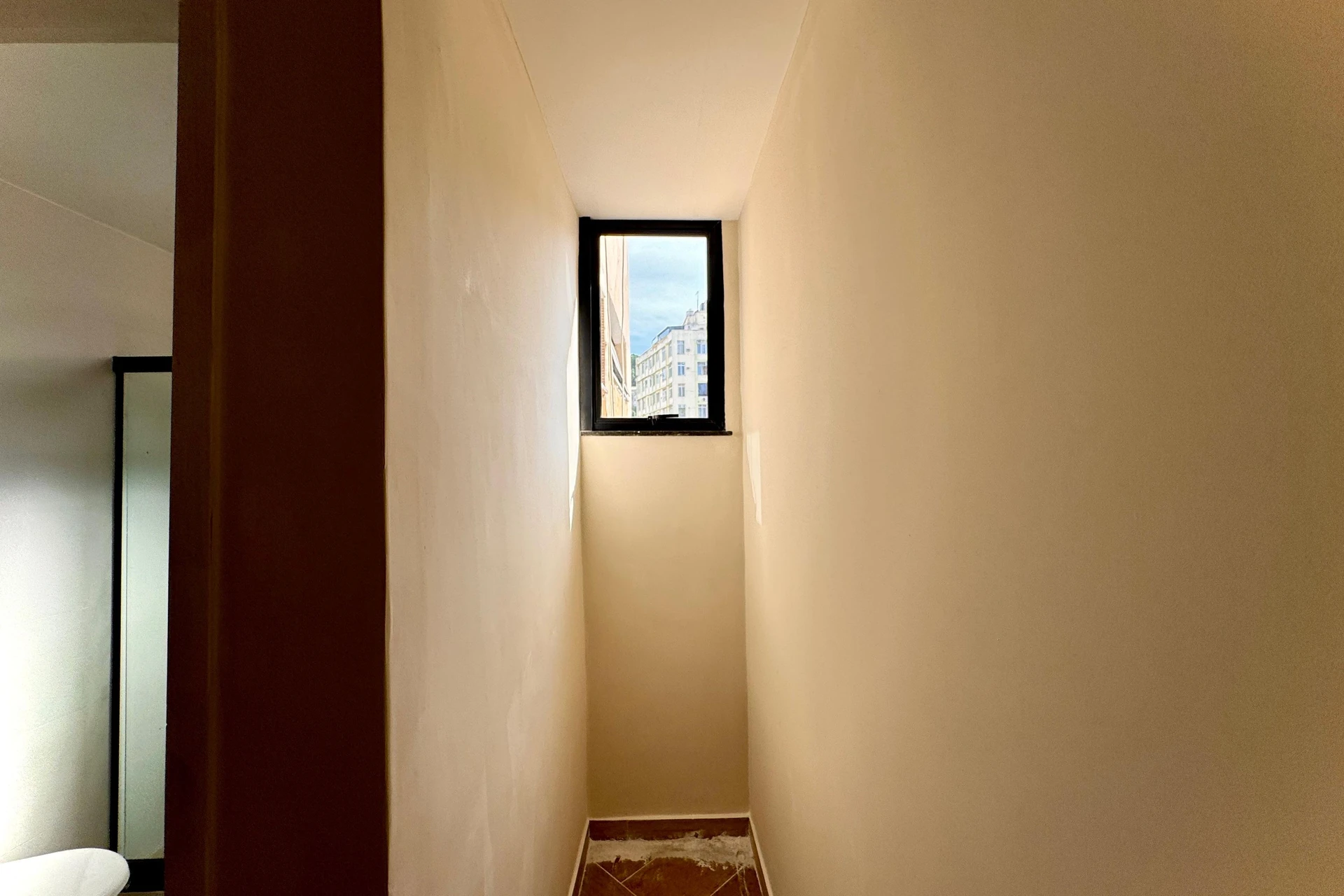 Apartamento de 1 dormitorio con cocina abierta y cocina a gas — photo 18