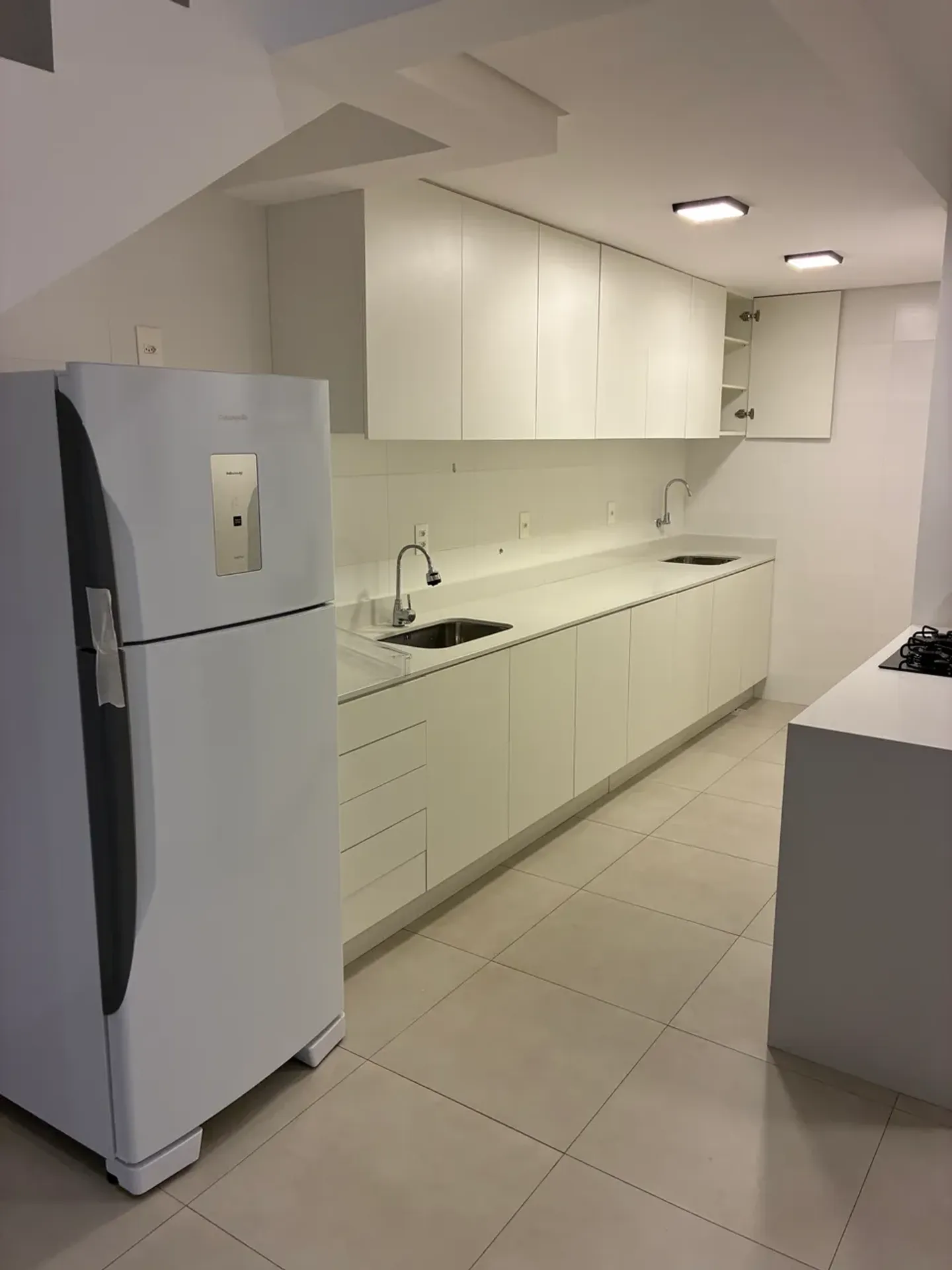 One-bedroom apartment with a mountain view in Florianópolis — photo 2