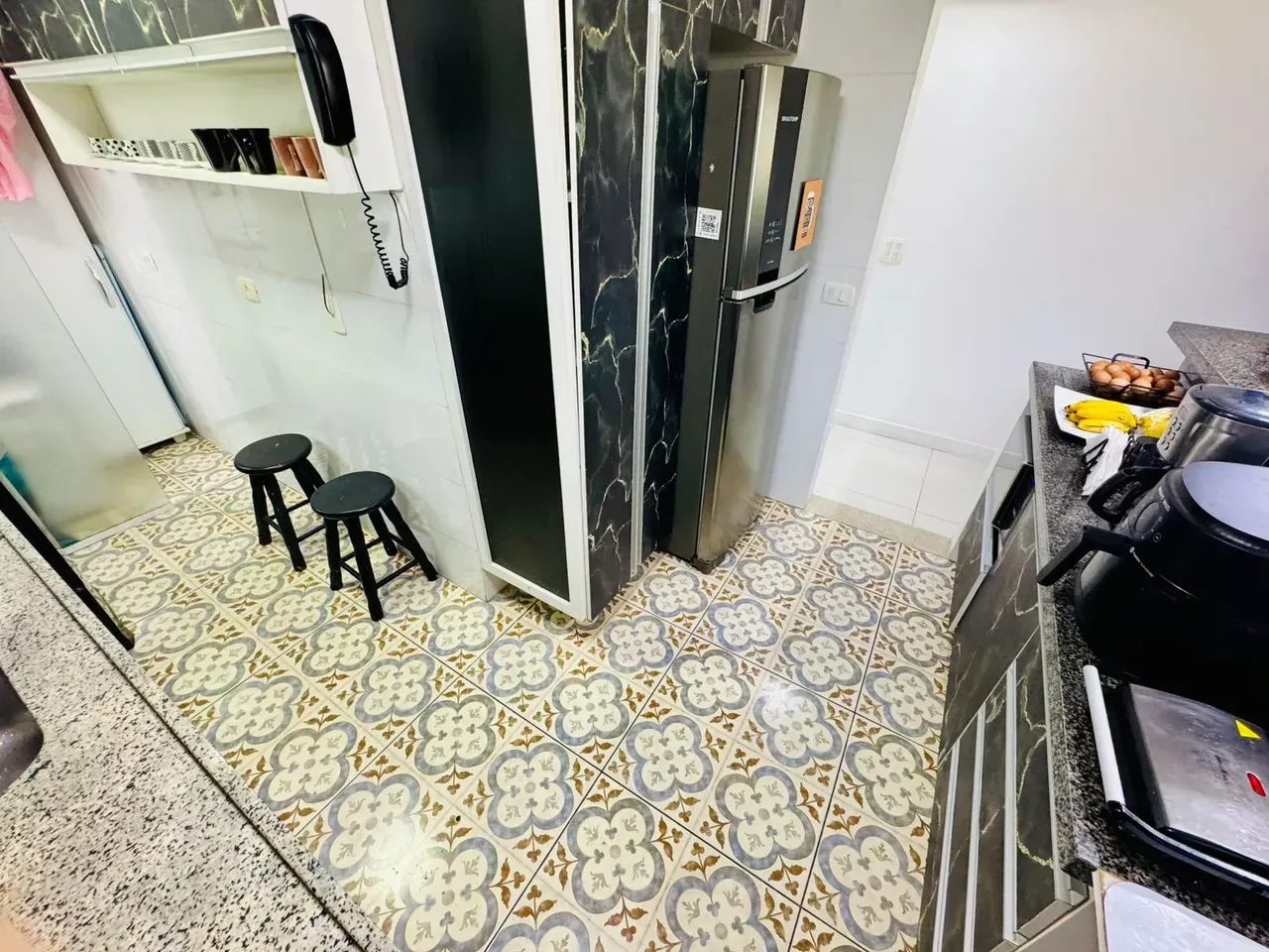 Furnished 3-bedroom apartment with open-plan kitchen — photo 19