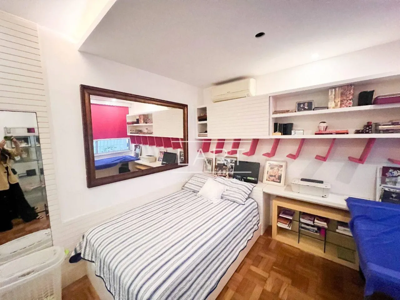 3-bedroom apartment with balcony and open-plan kitchen — photo 12