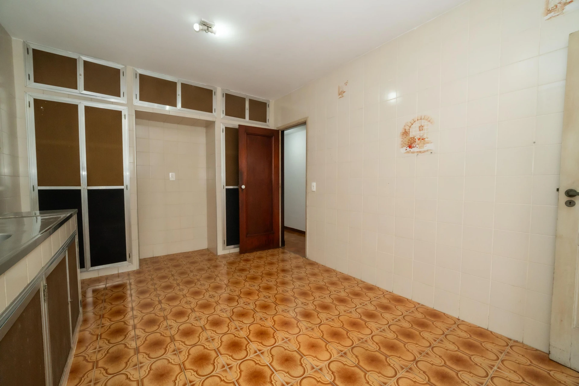 Garden in a 3-bedroom house, 200 m² — photo 28