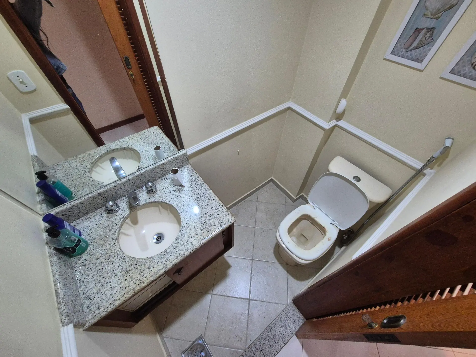 3-bedroom apartment with 1 en-suite and 3 parking spots — photo 3