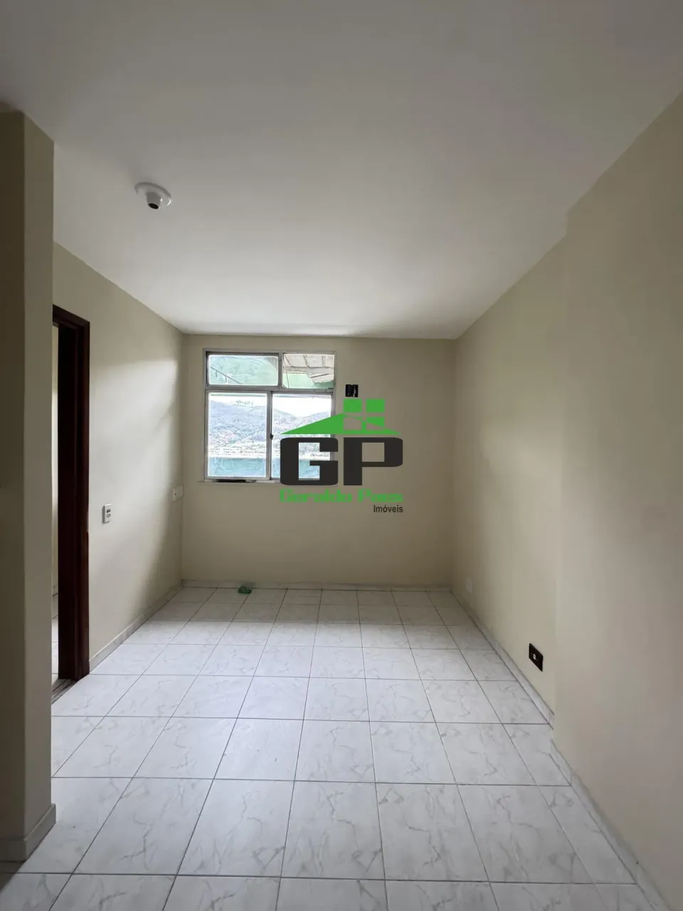 Apartment with 2 bedrooms, balcony and 1 parking spot — photo 8