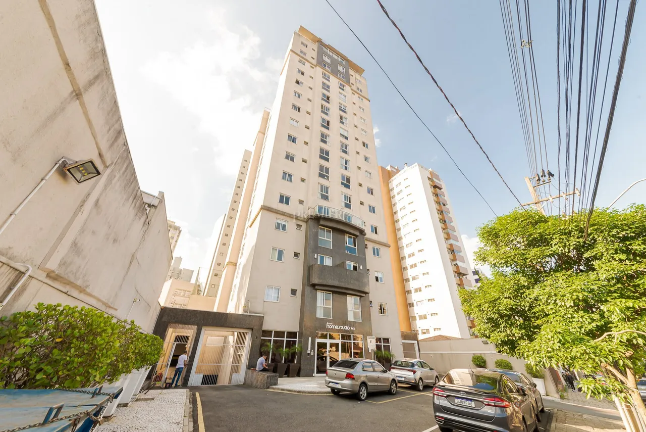 Furnished 60 m² studio with 1 parking space and kitchenette