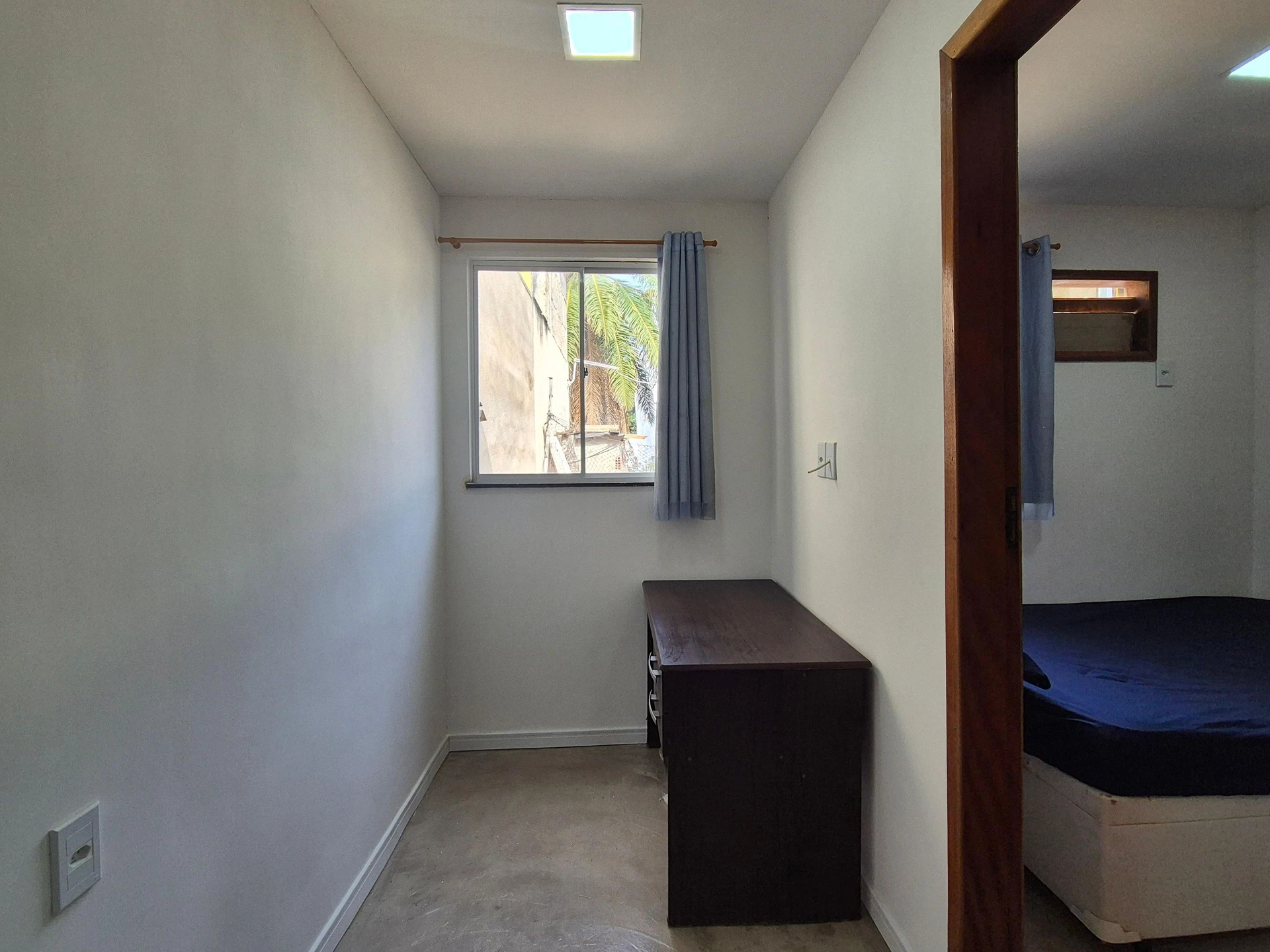 Home office in a one-bedroom apartment, 30 m² — photo 15