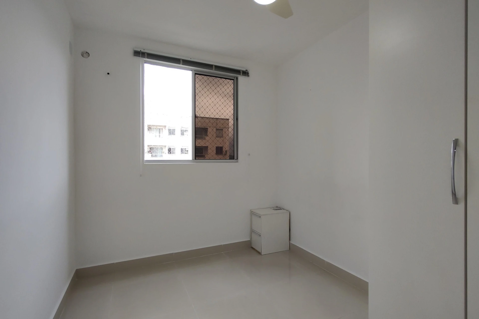 2-bedroom apartment in a building with a gym — photo 38