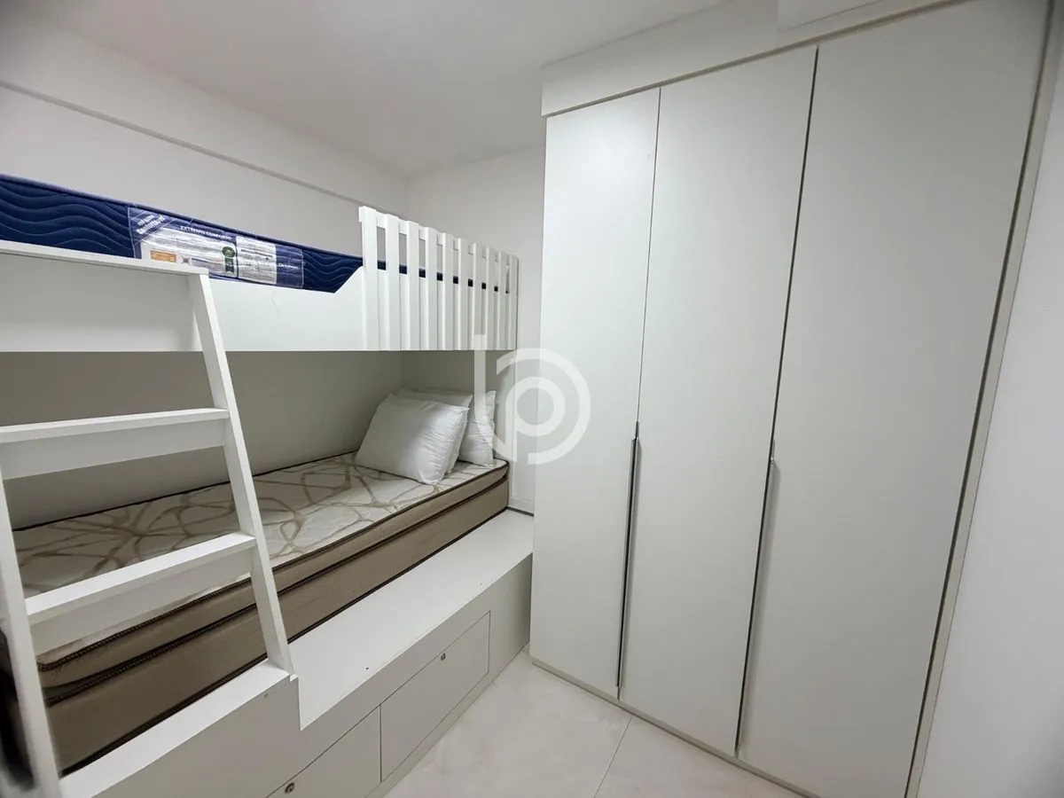 Furnished 2-bedroom apartment with 2 bathrooms and balcony — photo 24