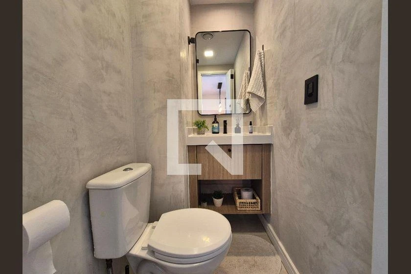 Glass-enclosed balcony in a 2-bedroom apartment, 82 m² — photo 17