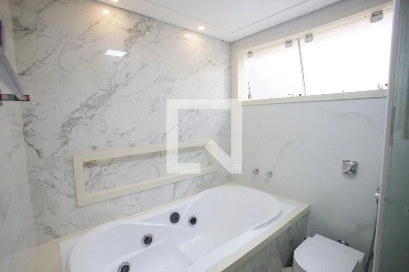 Furnished 400 m² house with 4 bedrooms and 4 bathrooms — photo 5