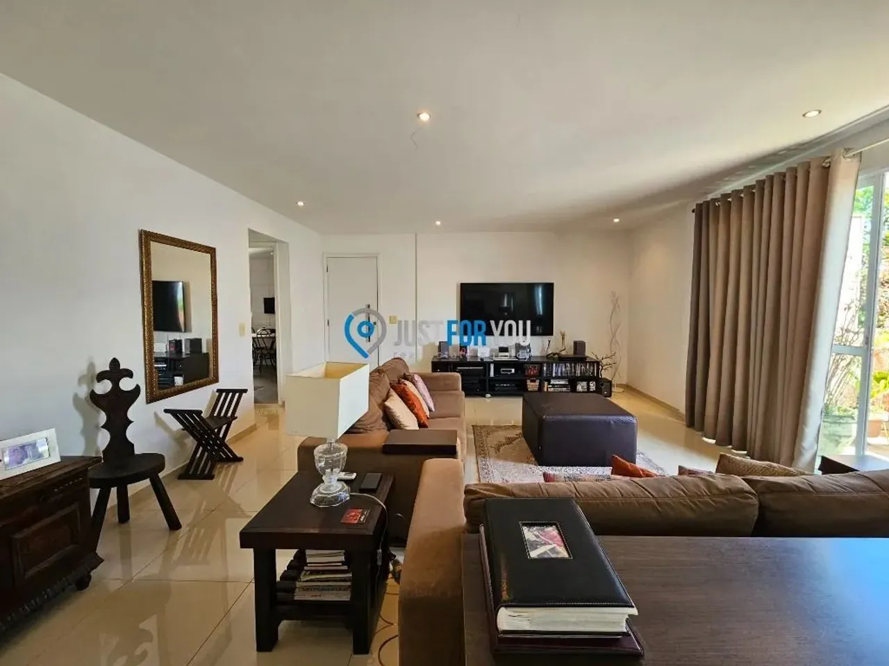 Furnished 2-bedroom apartment with 155 m² — photo 13