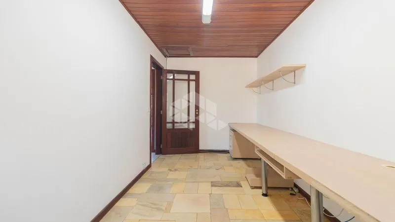Furnished house 314 m² with 6 bedrooms and 4 parking — photo 34