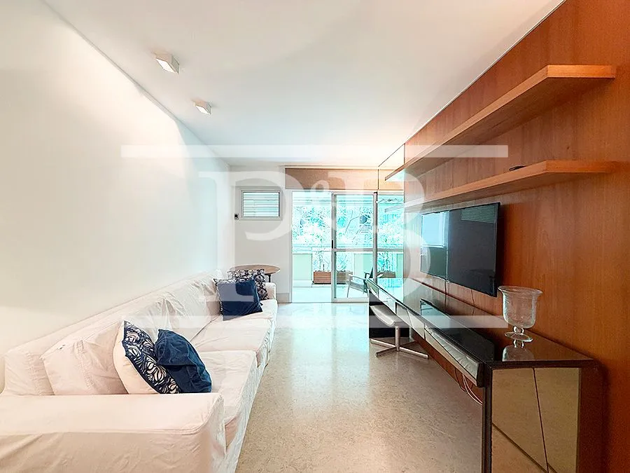 Furnished 3-bedroom apartment with a separate kitchen — photo 6