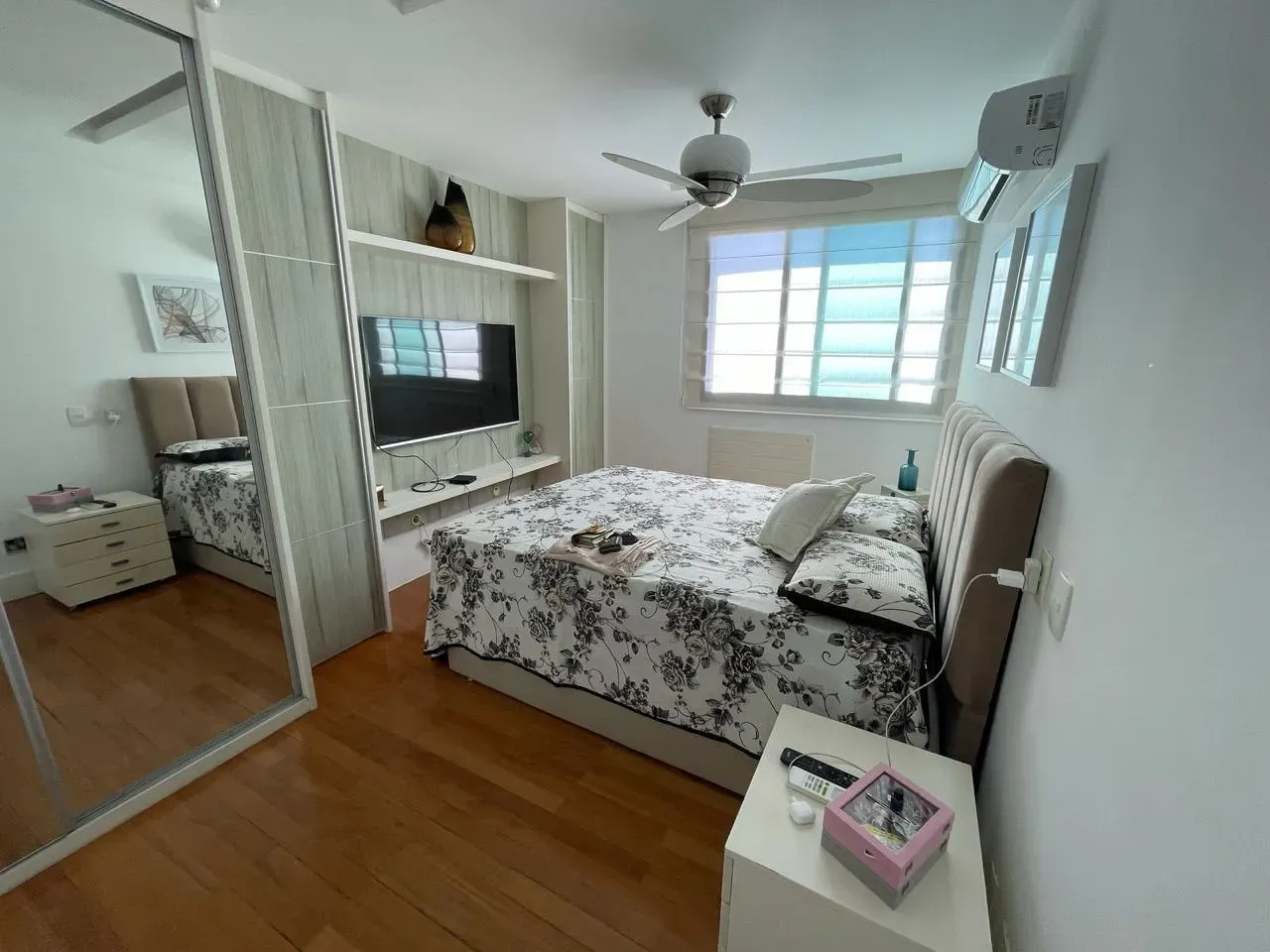 Furnished 350 m² apartment with 3 bedrooms and 6 baths — photo 6