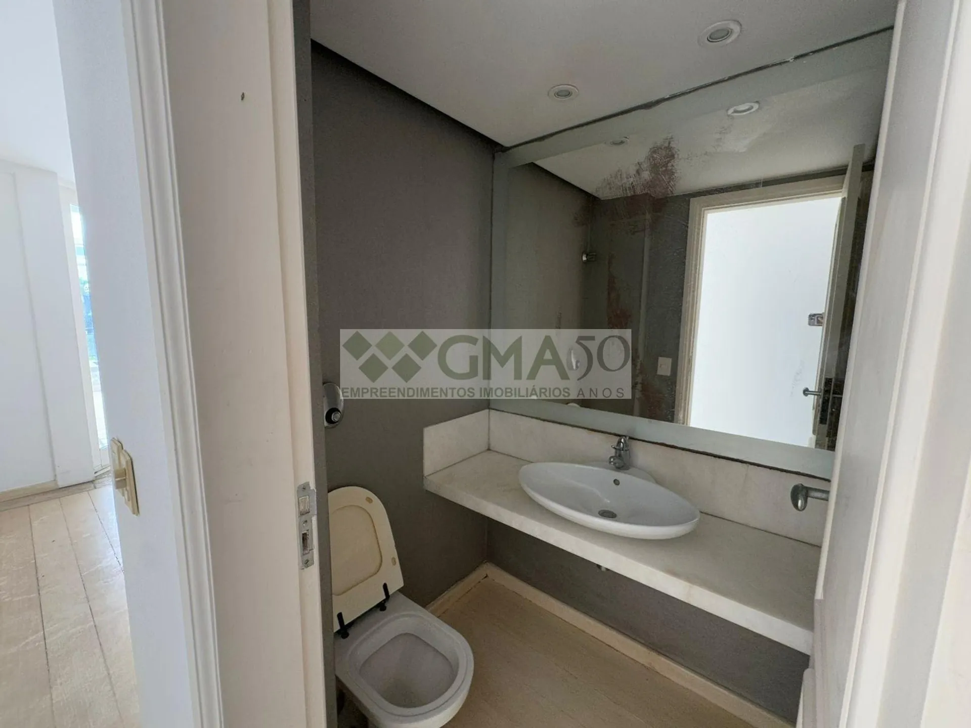 Apartamento com 4 quartos e 4 banheiros, com varanda — photo 47