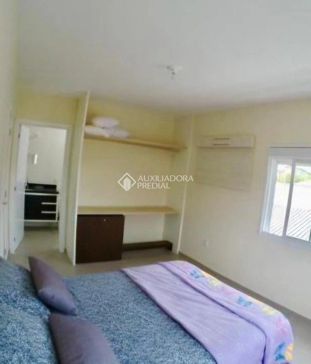 2-bedroom house with a home office — photo 3