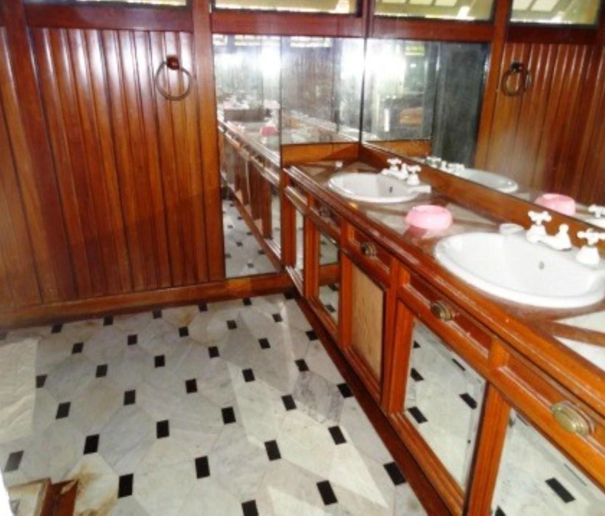 Casa de 5 quartos com banheira, Barra da Tijuca — photo 29