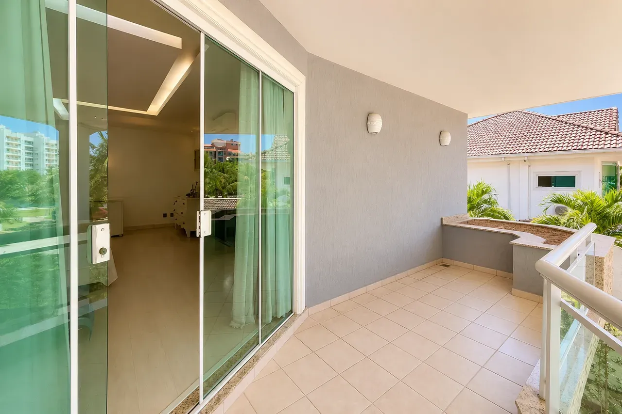 Furnished house, 773 m², with a bathtub — photo 12