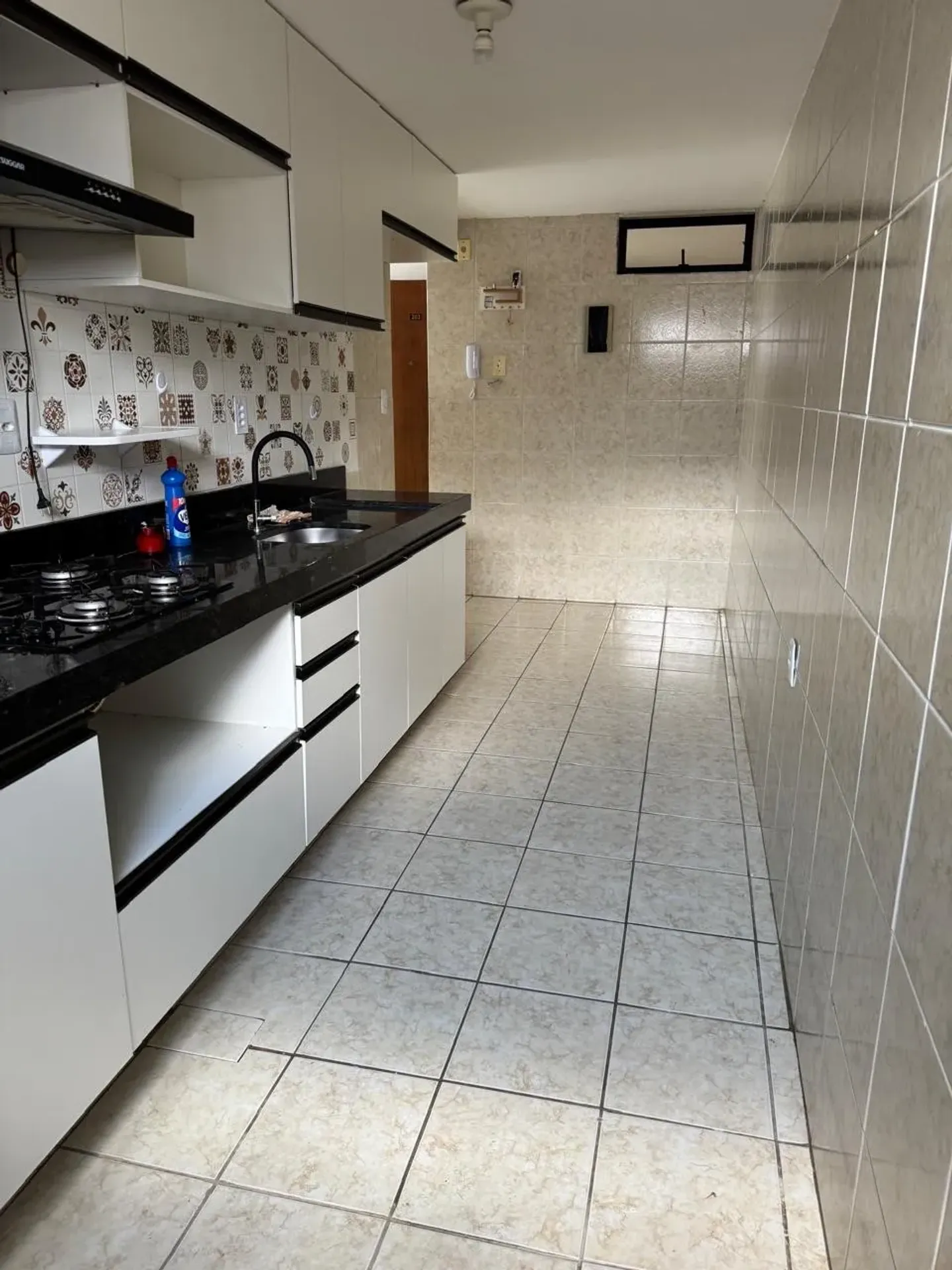 3-bedroom apartment with suite and 80 m², 1 parking space — photo 2