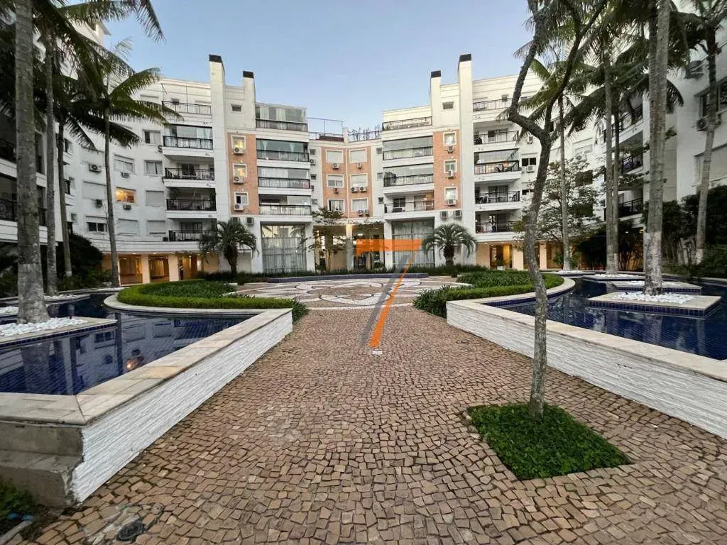 3-bedroom apartment with private garden and 337 m² — photo 47