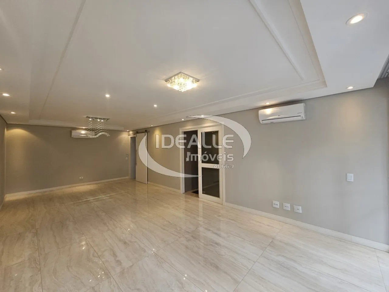 Apartamento de 3 suites con 335 m² y balcón — photo 5