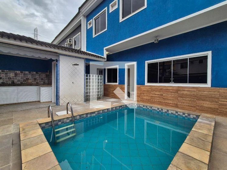 House, 180 m², with a grill on the balcony