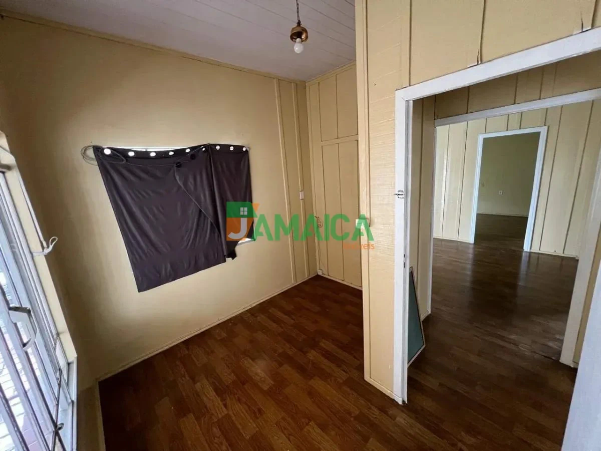 Casa, 80 m², com piso de madeira ou laminado — photo 8
