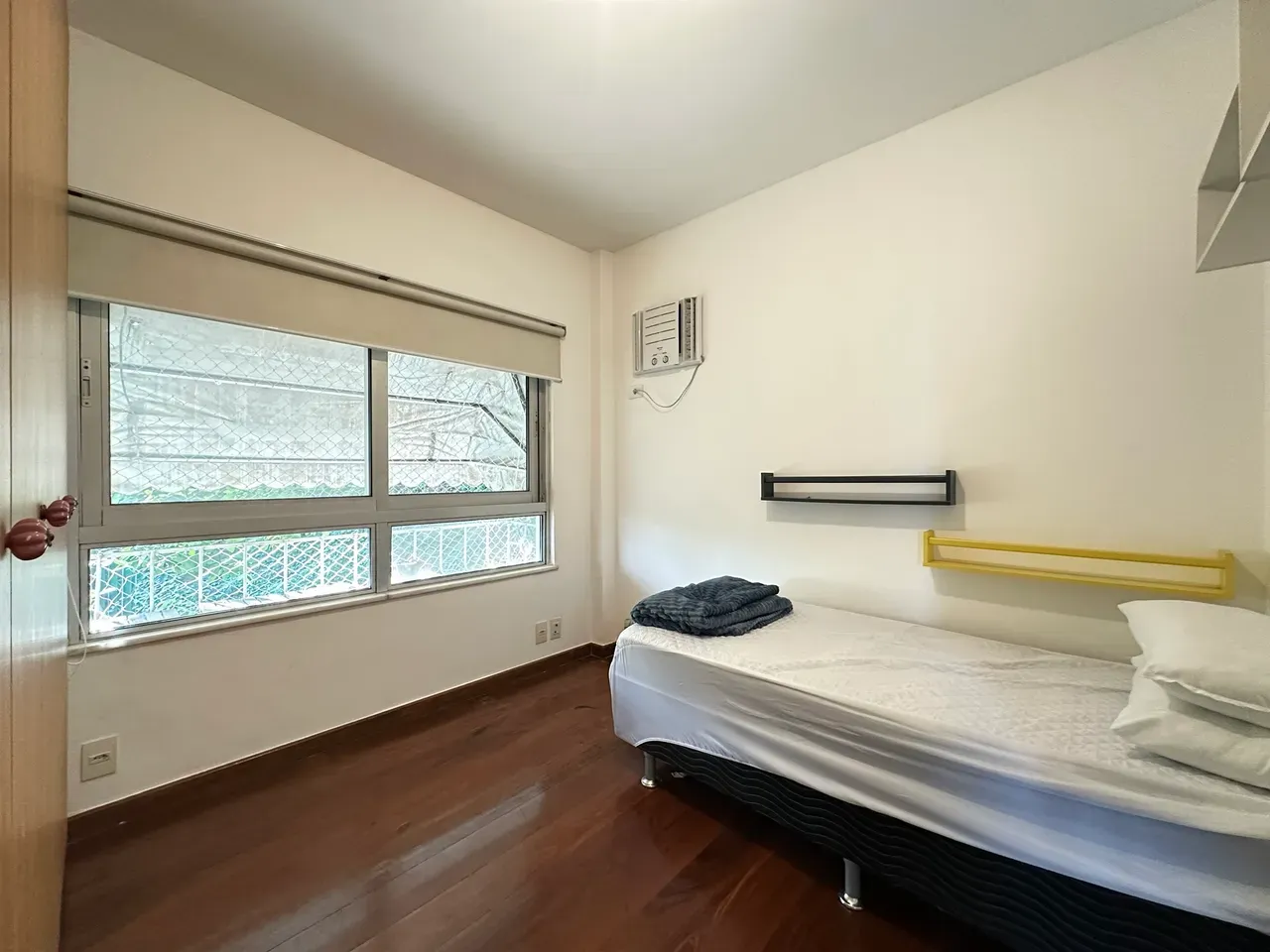 Apartment on the 4th floor with floor-to-ceiling windows — photo 28