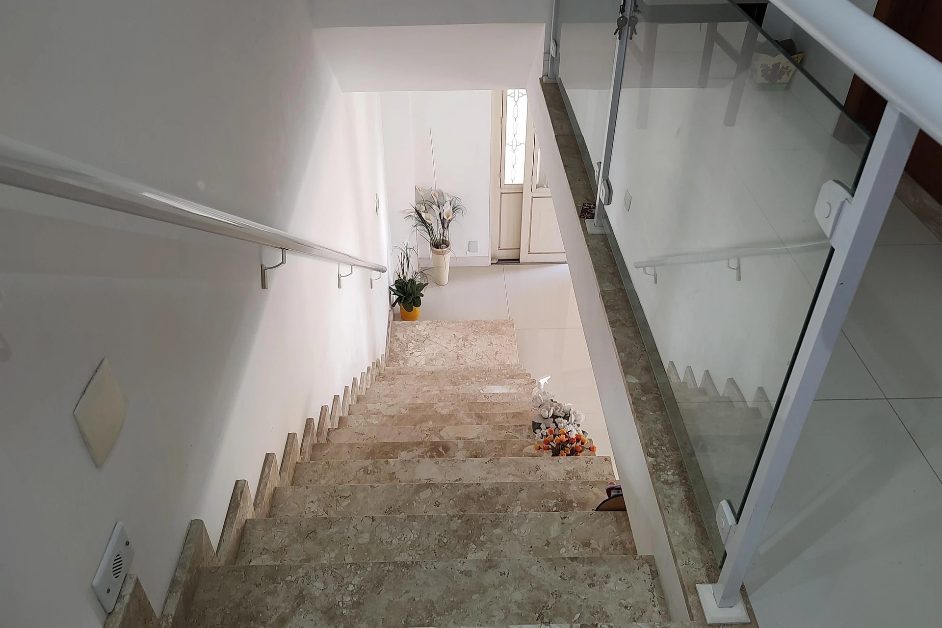 Vista a la montaña y 5 dormitorios: casa de 900 m² — photo 33