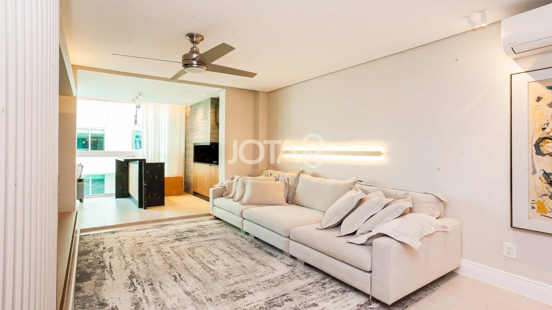 199 m² apartment with 2 bedrooms and a suite, 2 parking — photo 11
