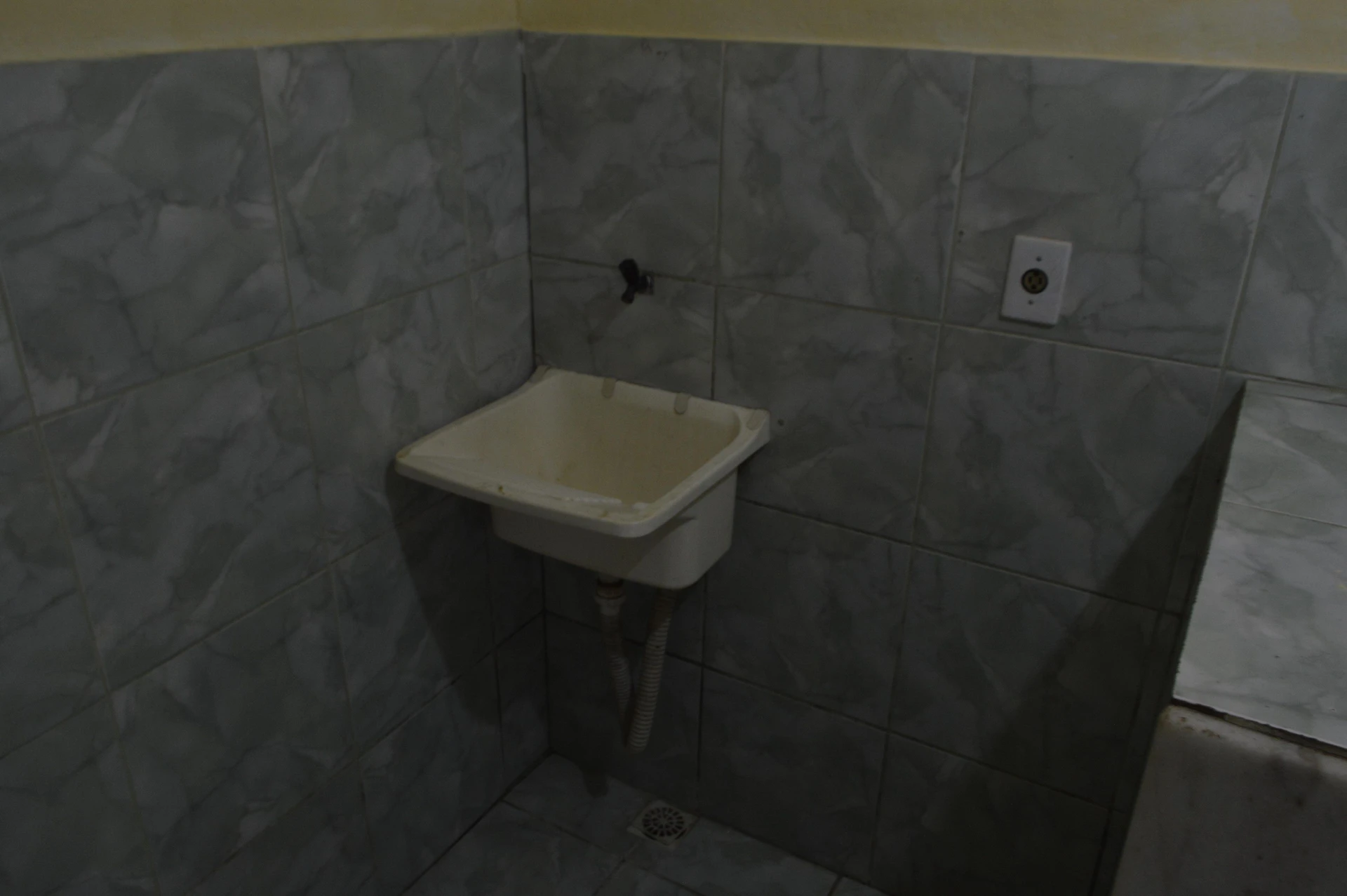 Estudio sin amueblar en alquiler con cocina cerrada — photo 4