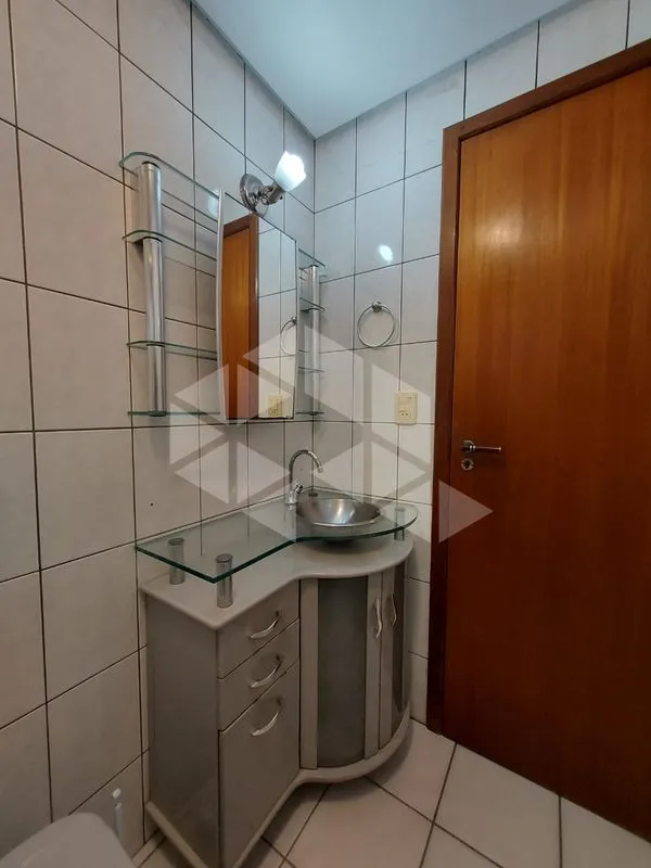 40 m² apartment with 1 bedroom and separate closed kitchen — photo 19