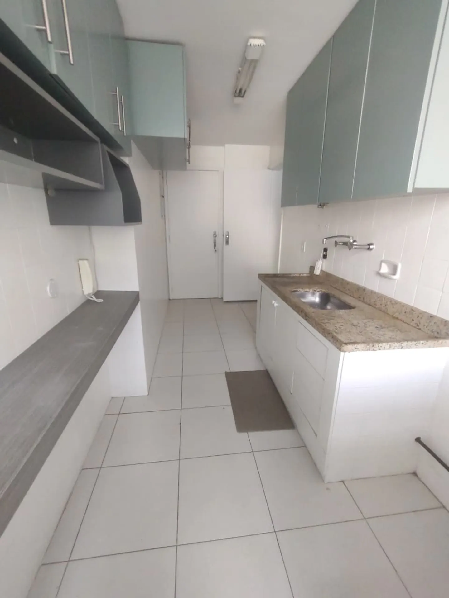 Rental apartment with 96 m², 2 bedrooms and 2 bathrooms — photo 24