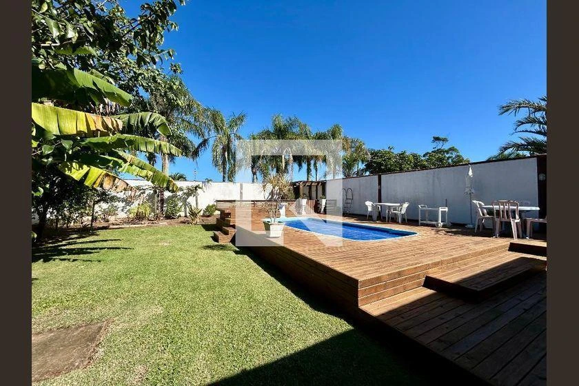 Furnished 284 m² house with 4 bedrooms and balcony — photo 50