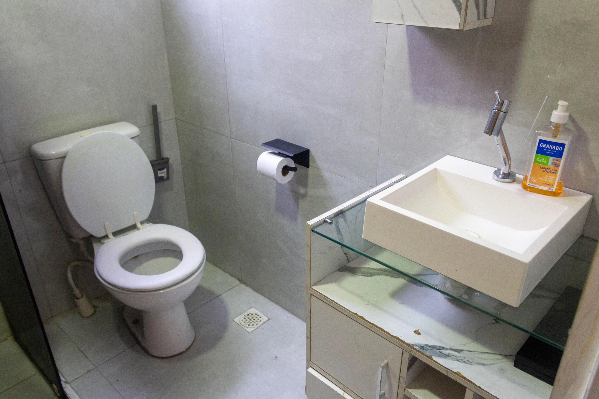 2-bedroom apartment in a building with a pool — photo 6