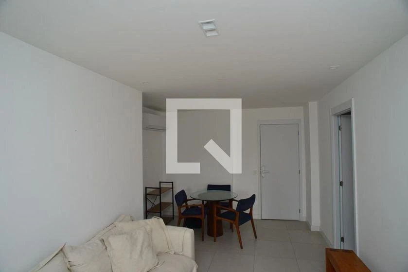 Glass-enclosed balcony in a 3-bedroom apartment, 103 m² — photo 28