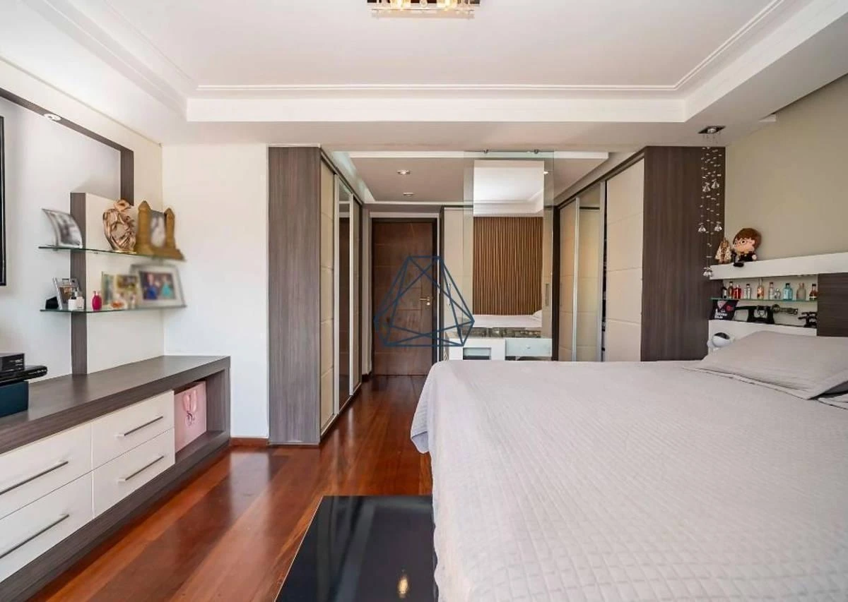 Washing machine in a 4-bedroom house, 210 m² — photo 45