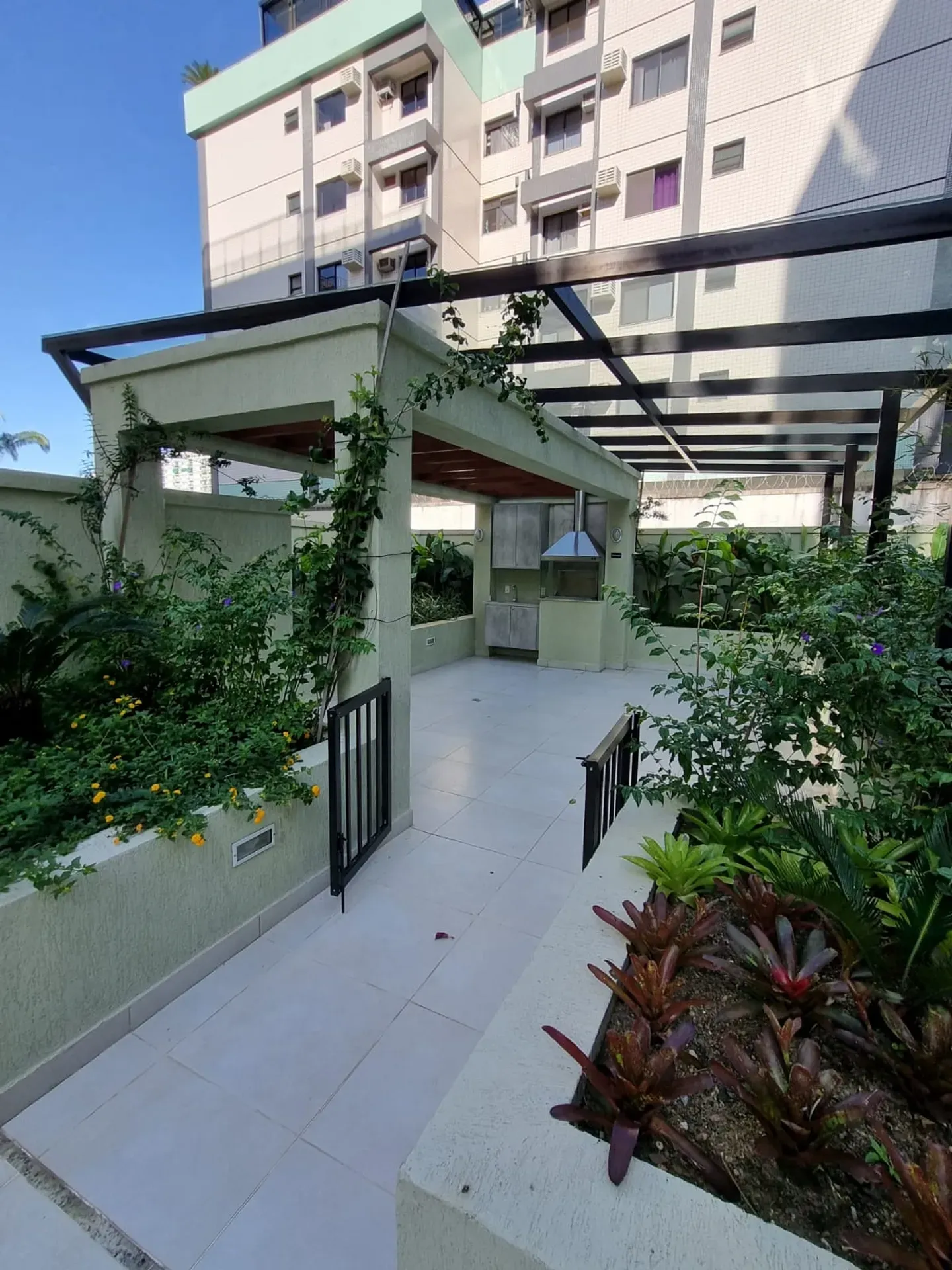 Apartment, 65 m², with a grill on the balcony — photo 4