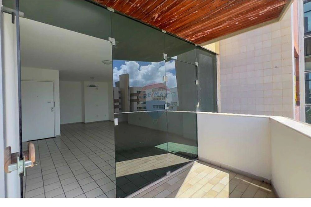 Unfurnished 3-bedroom apartment with 150 m² and parking — photo 3