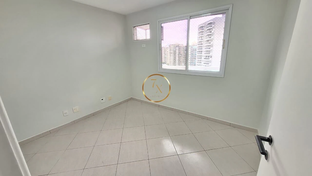 Застеклённый балкон и 2 спальни: квартира 70 м² — photo 4