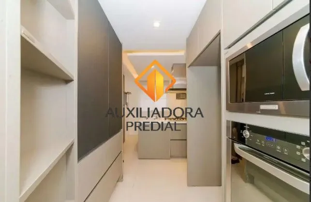 2-bedroom apartment with living room and glassed balcony — photo 21